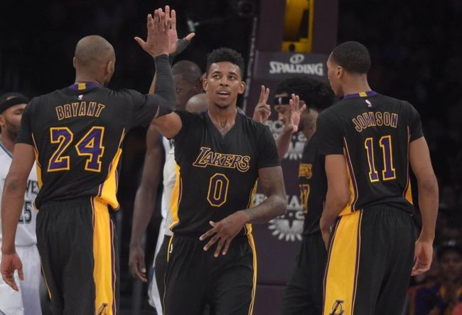 两人传接球 两人传接球