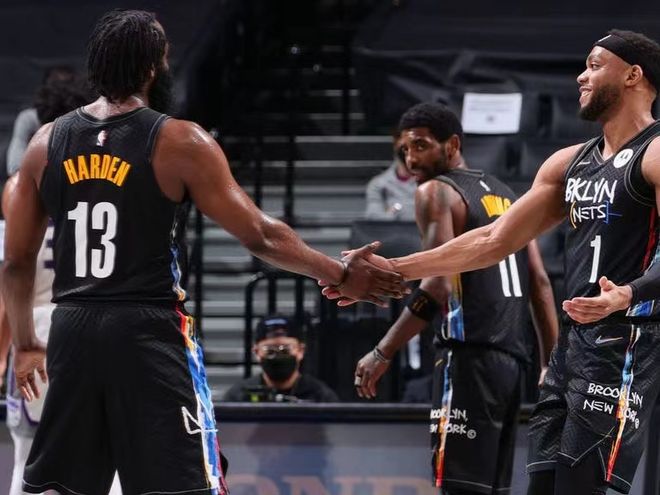 全局BP最强战术诞生!前IG上单沦为受害者,对手1局选4个上路英雄